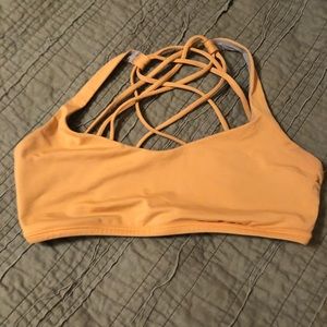 Lululemon free to be wild size 10